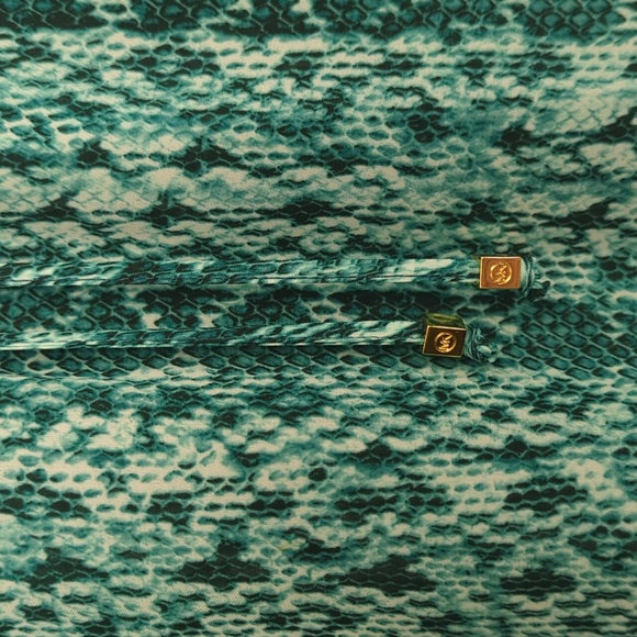 Michael Kors blouse. Size S. NWOT. Green snake skin print - Picture 4 of 9